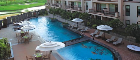 Seasonal outdoor pool