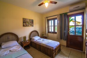 Pillowtop beds, individually decorated, individually furnished - Vilage Capoeira (Porto Seguro)