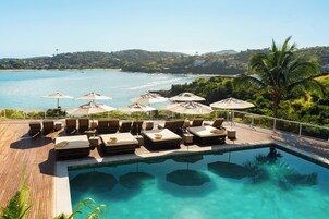 Televisión LCD 24 cm con canales de televisión por cable, televisión