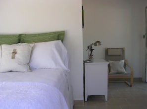 Standard Room, 1 Queen Bed | Pillowtop beds, individually decorated, individually furnished