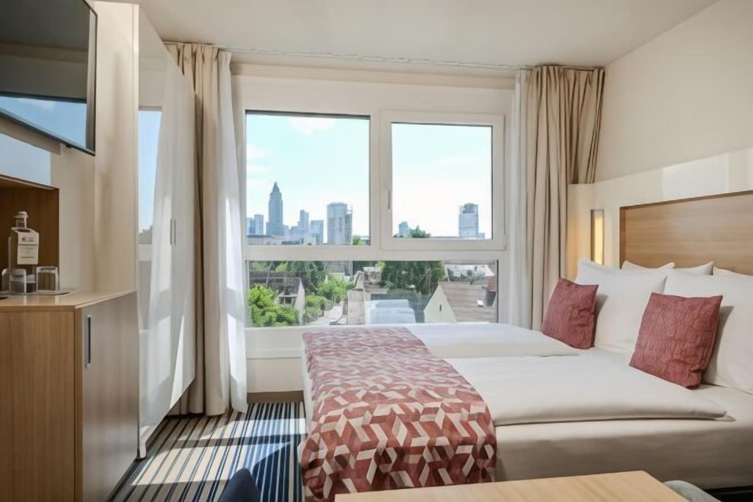 Literie de qualité supérieure, coffres-forts dans les chambres, bureau