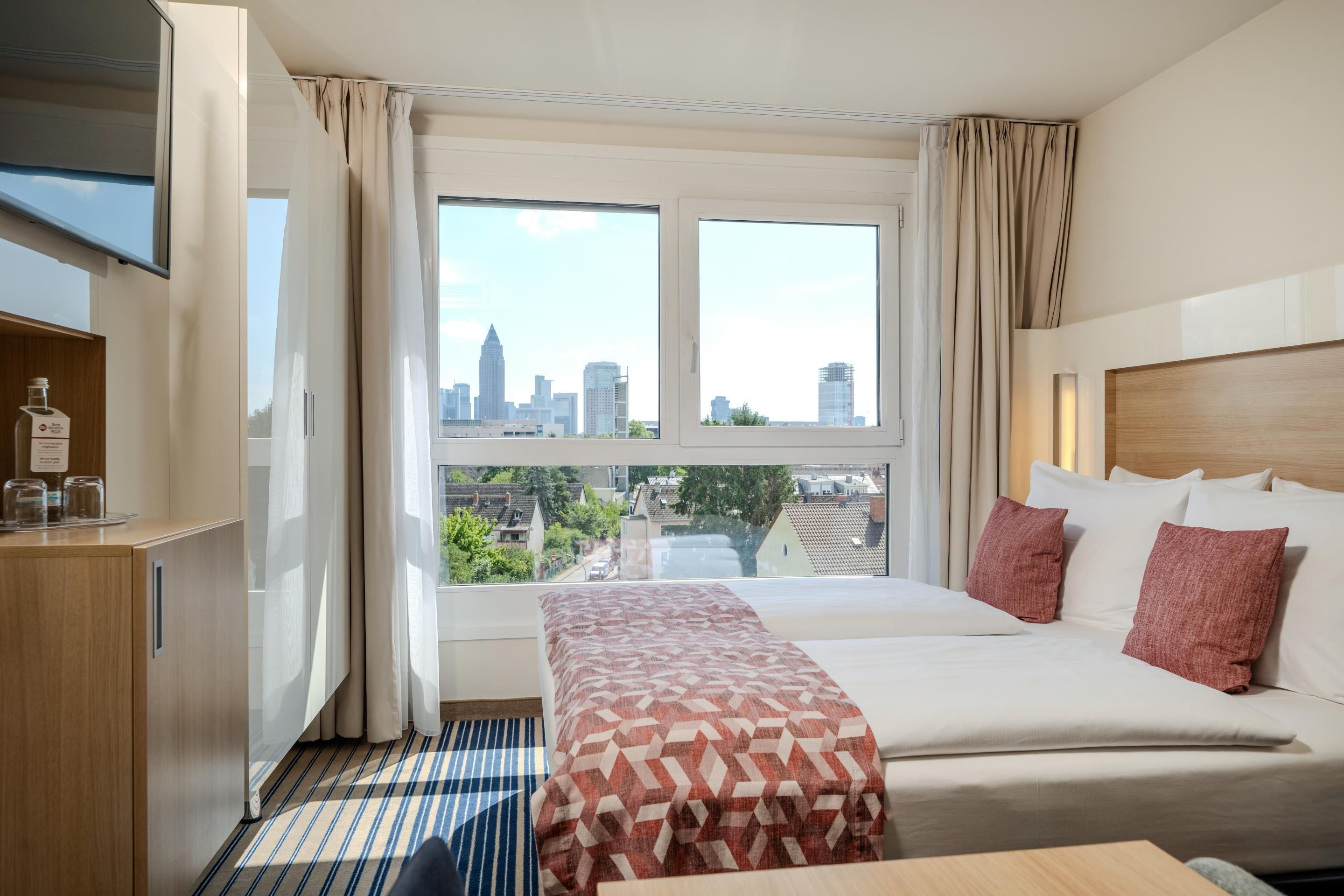 Habitación estándar, 1 cama Queen size, vista a la ciudad
