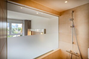 ของใช้ในห้องน้ำเป็นมิตรต่อสิ่งแวดล้อม, ไดร์เป่าผม