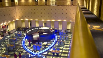 2 間餐廳;供應早餐、午餐、晚餐;印度菜