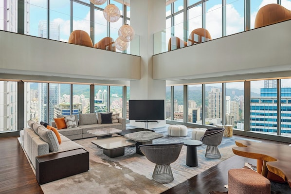 Minibar, in-room safe, desk, soundproofing - W Taipei (Taipei)