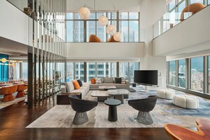 Minibar, in-room safe, desk, soundproofing - W Taipei (Taipei)