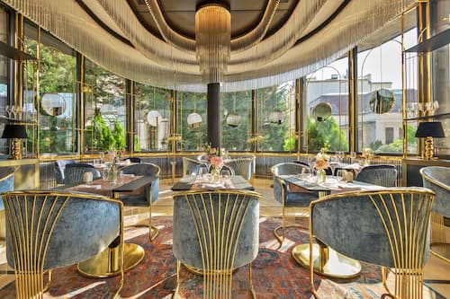 Lunch and dinner served, French cuisine