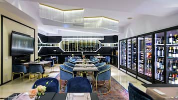 Lunch and dinner served, French cuisine