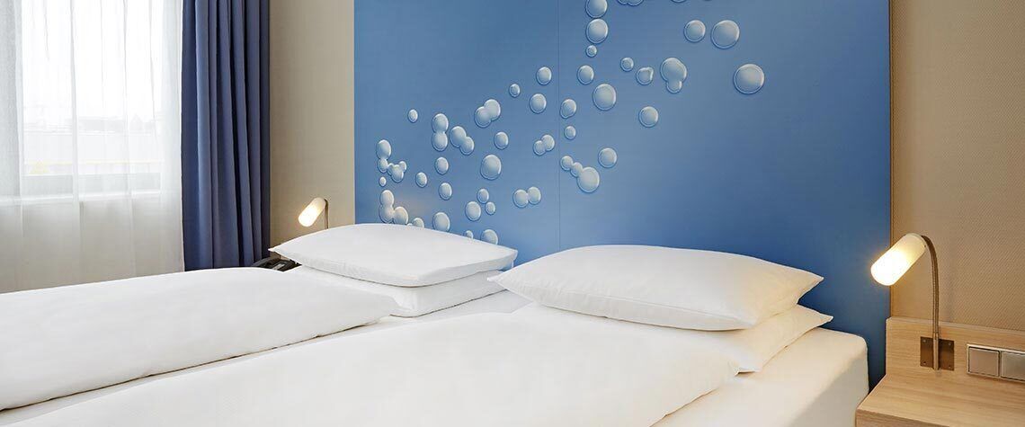 Hypo-allergenic bedding, desk, soundproofing, free WiFi