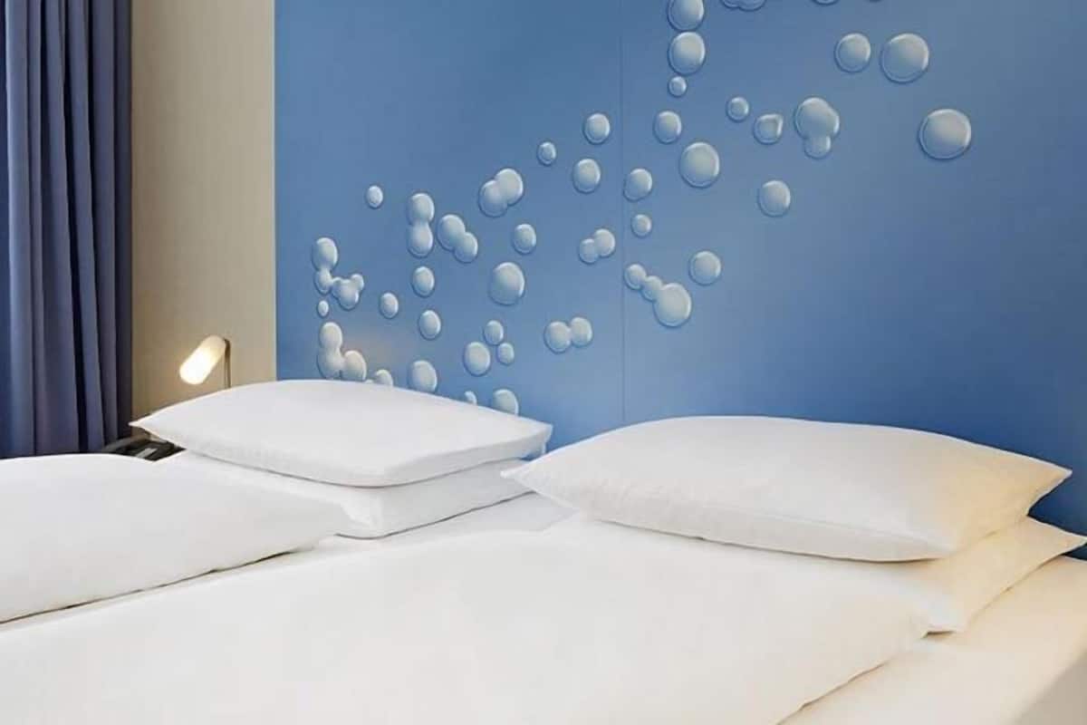 1 camera, biancheria da letto ipoallergenica, una scrivania