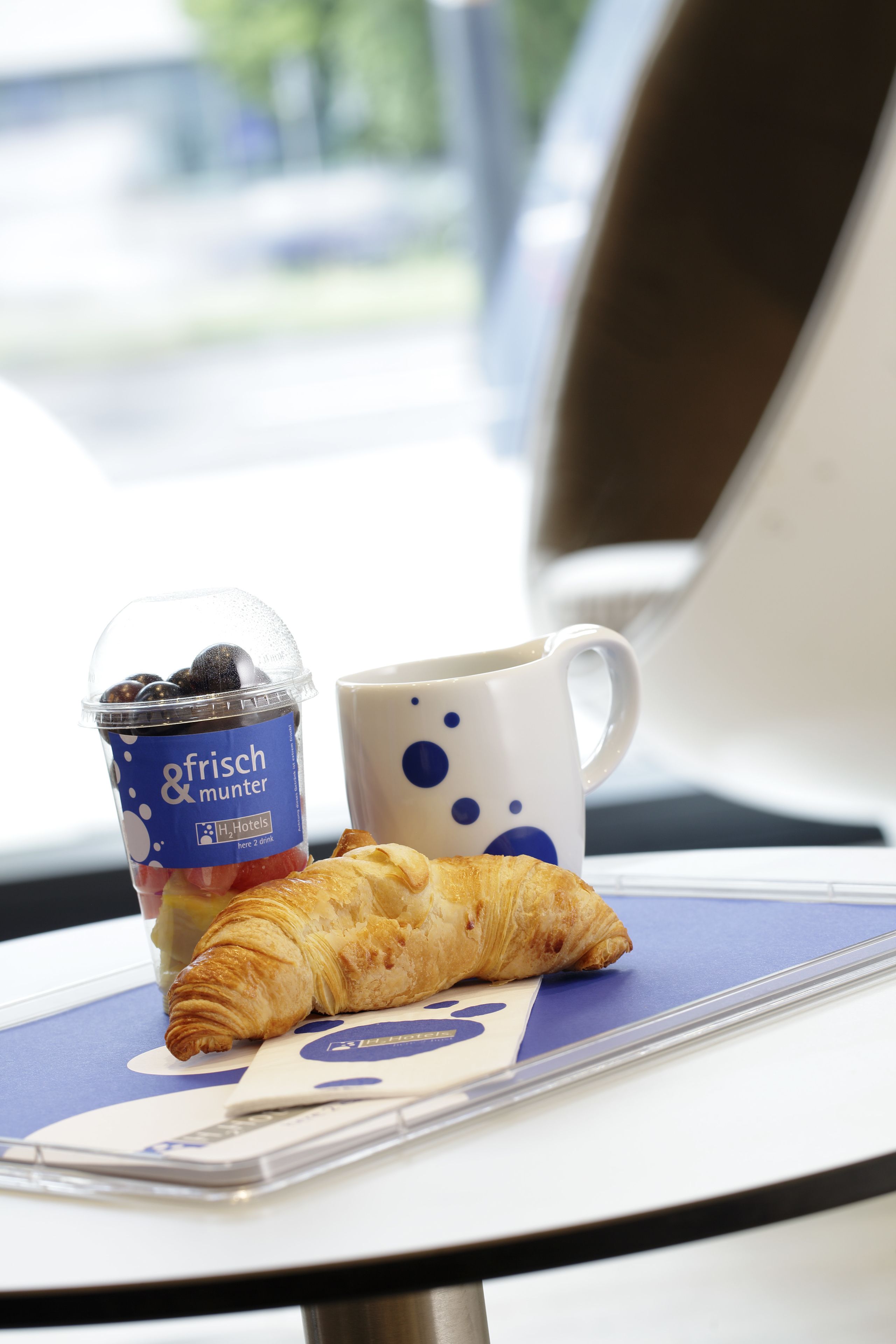 free daily breakfast