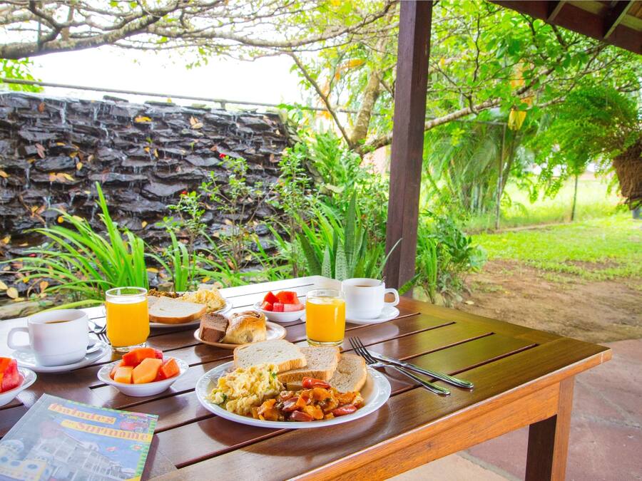 Café da manhã com buffet todos os dias (USD 25 por pessoa)