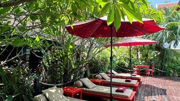 Outdoor pool, pool umbrellas