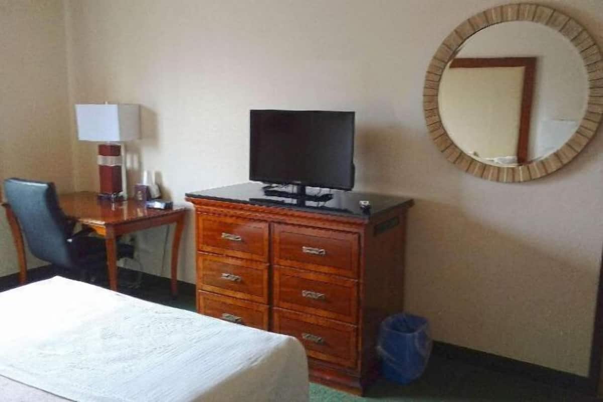 Desk, rollaway beds, free WiFi, bed sheets