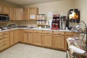 Petit déjeuner continental compris tous les jours