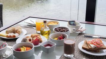 Colazione a buffet a pagamento, servita tutte le mattine