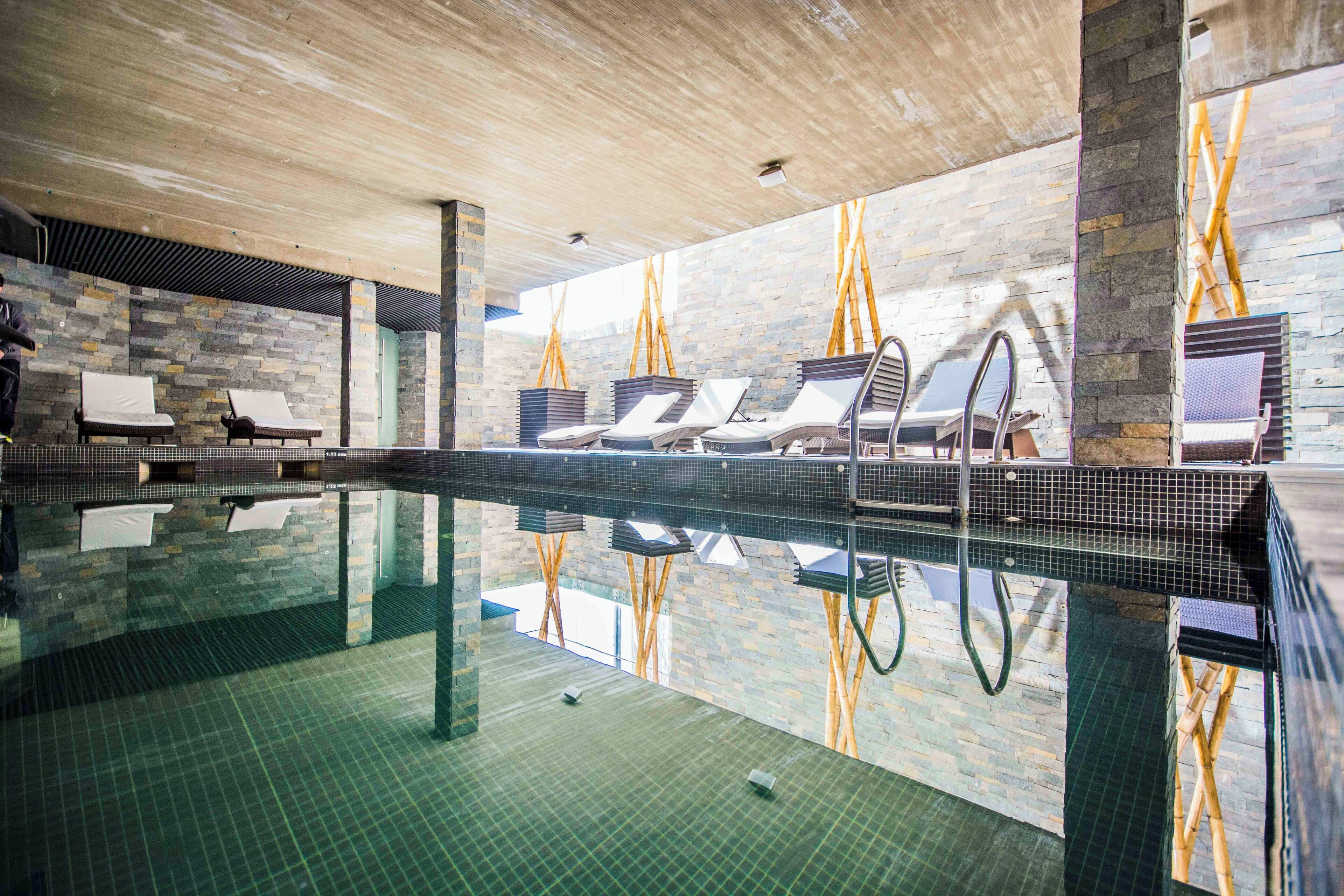 Un sauna, tratamientos corporales, aromaterapia