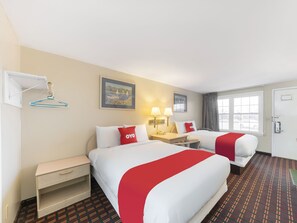 办公桌、熨斗/熨板、免费 WiFi、床单