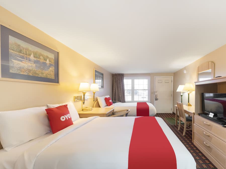 Työpöytä, silitysrauta/-lauta, ilmainen Wi-Fi, vuodevaatteet