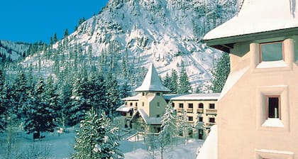 GetAways at Olympic Village Inn