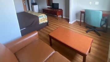 Tabla de planchar con plancha, wifi gratis, ropa de cama