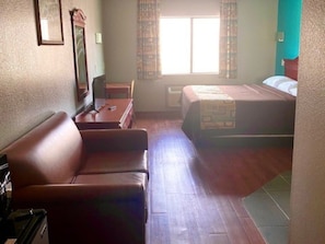 Iron/ironing board, free WiFi, bed sheets