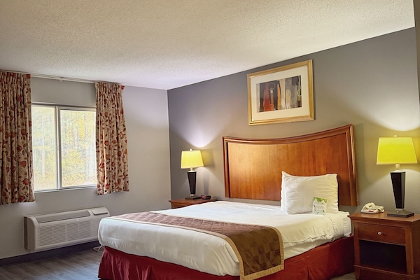 1 bedroom, blackout curtains, soundproofing, iron/ironing board