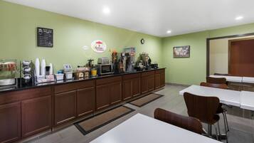 Termasuk sarapan segera setiap hari