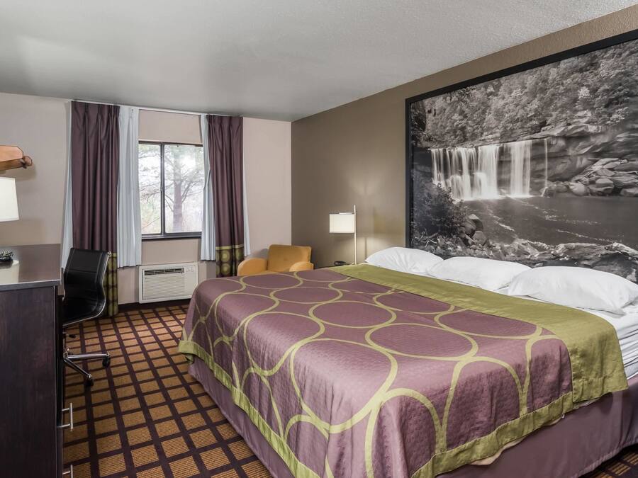 Schreibtisch, Bügeleisen/Bügelbrett, kostenloses WLAN, Bettwäsche