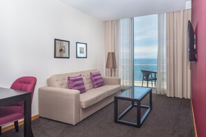 En 32-tommers LED-TV med kabel-kanaler samt TV