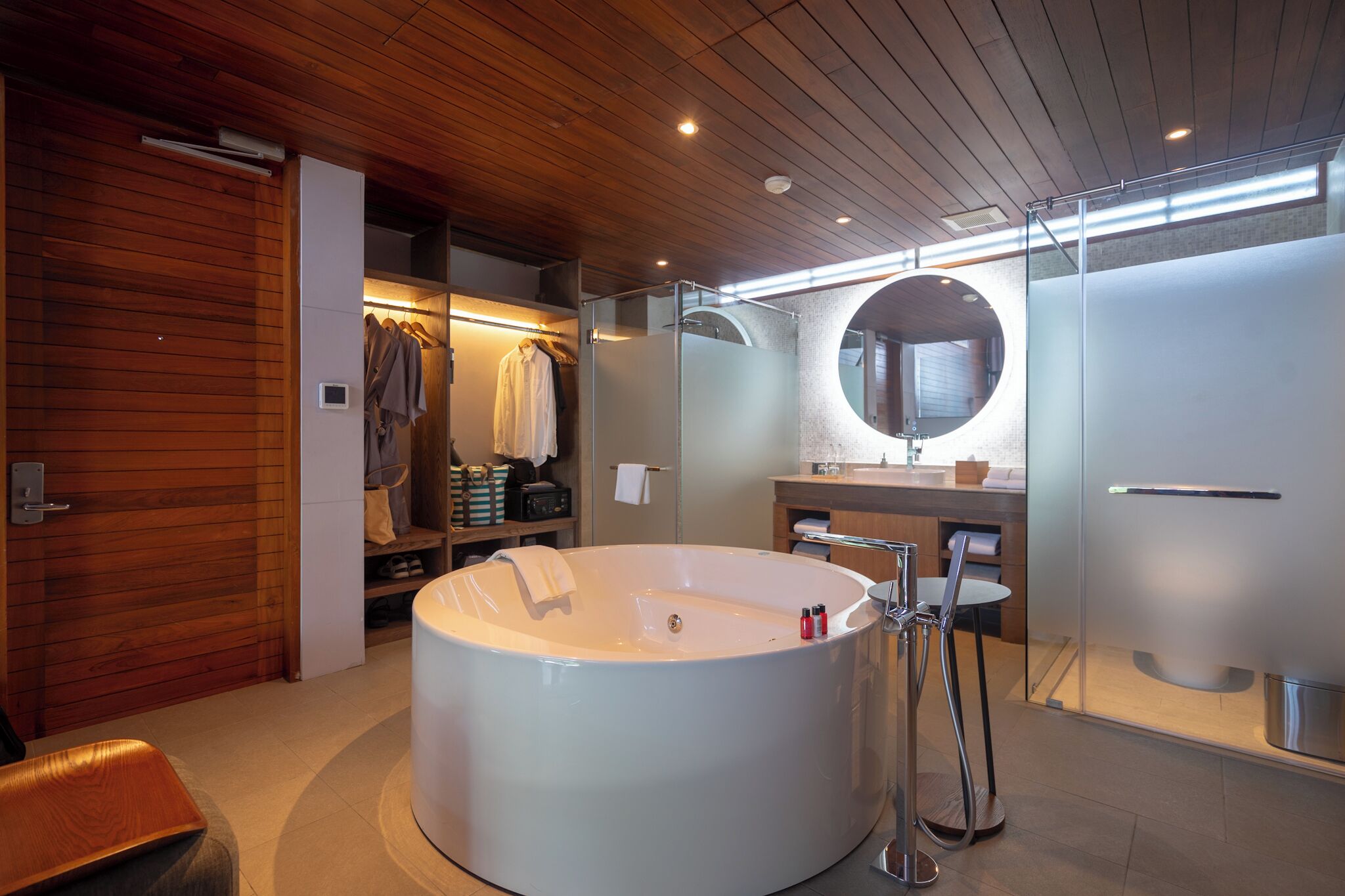 duplex grand pool villa | 1 bedroom, minibar, in-room safe, individually decorated