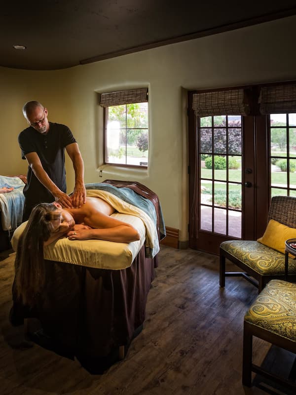 Espace de soins pour les couples, sauna, bain à remous, hammam