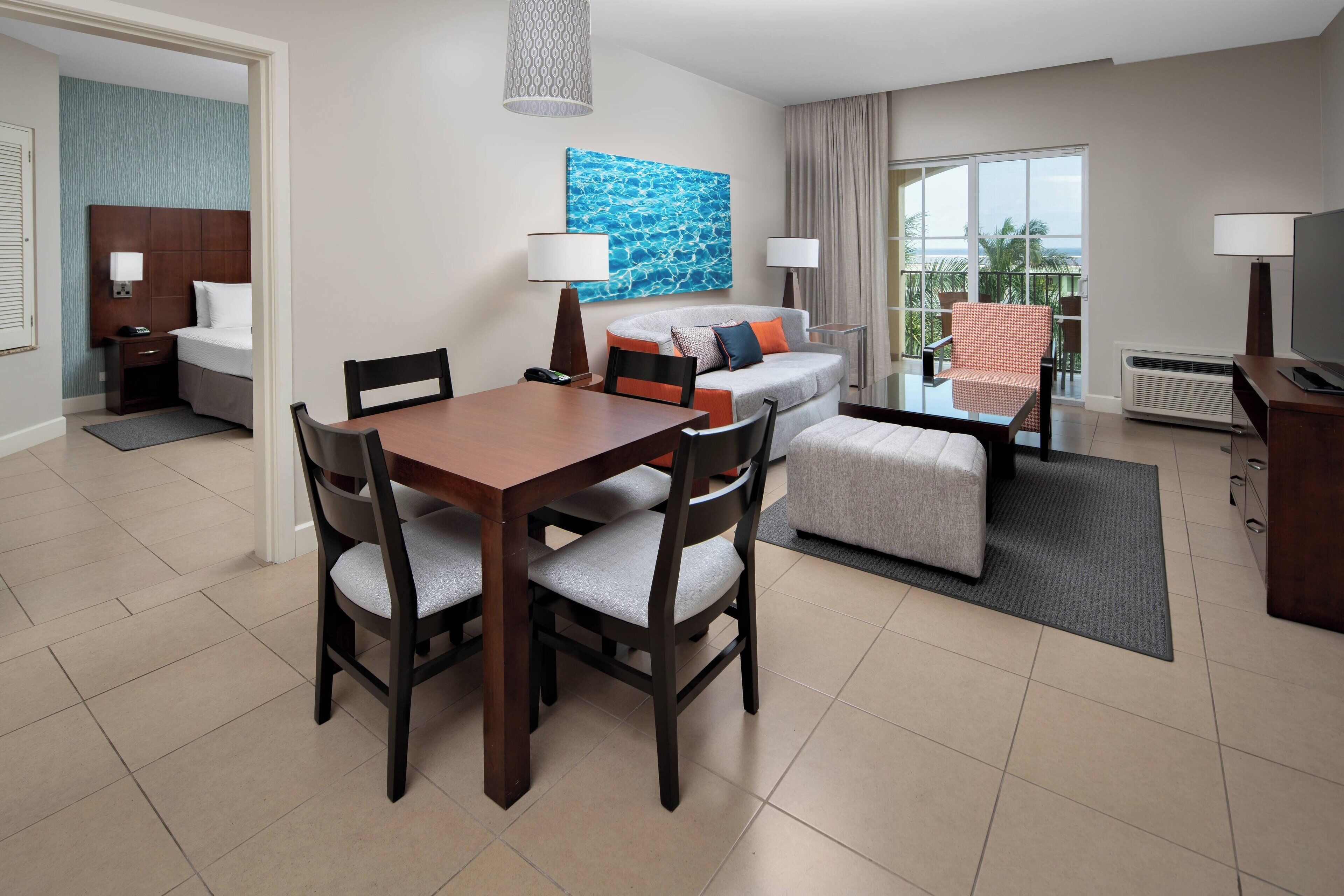 executive suite, 1 bedroom, non smoking, balcony | 1 bedroom, premium bedding, pillow-top beds, in-room safe