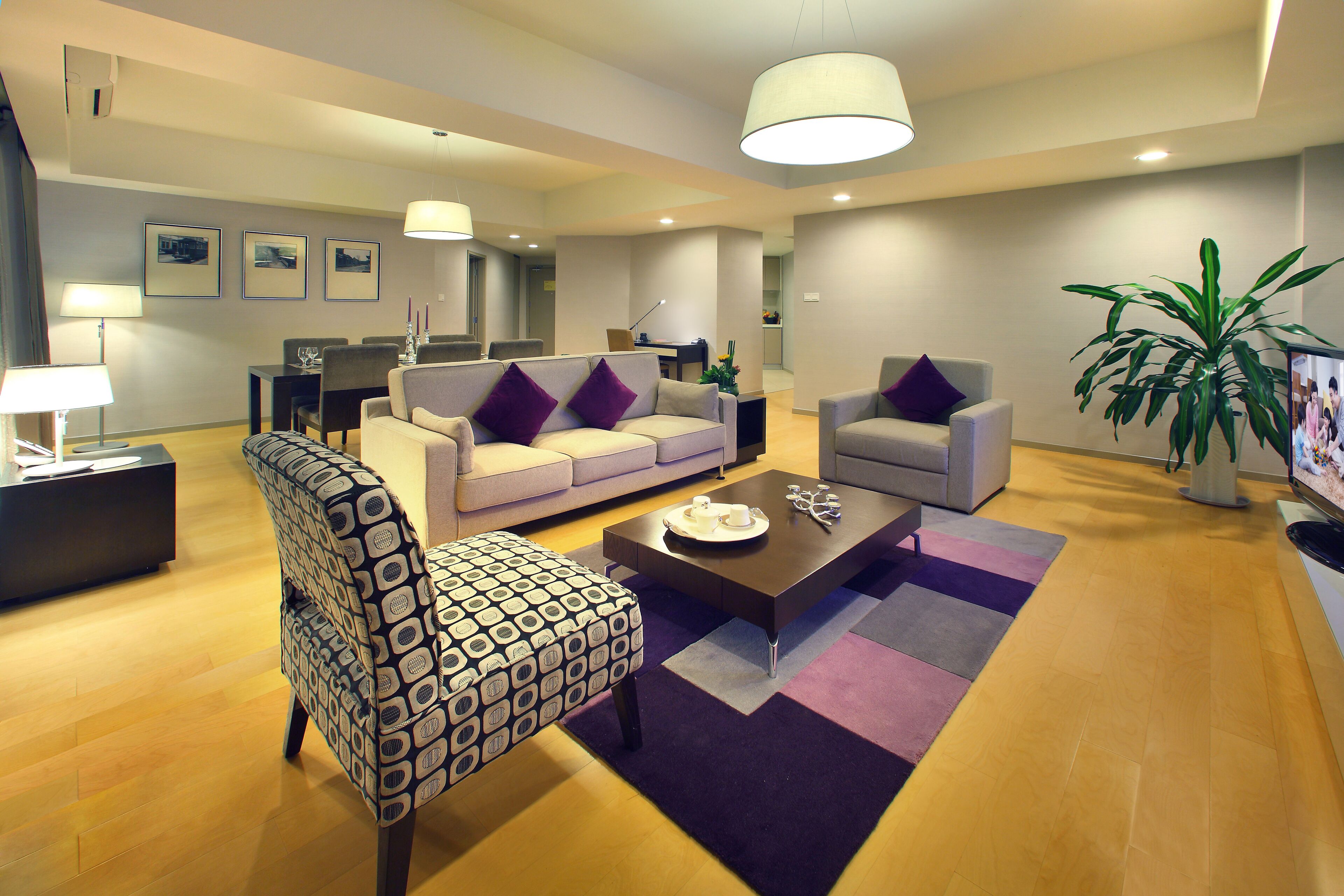 1 間睡房、高級寢具、羽絨被、房內夾萬