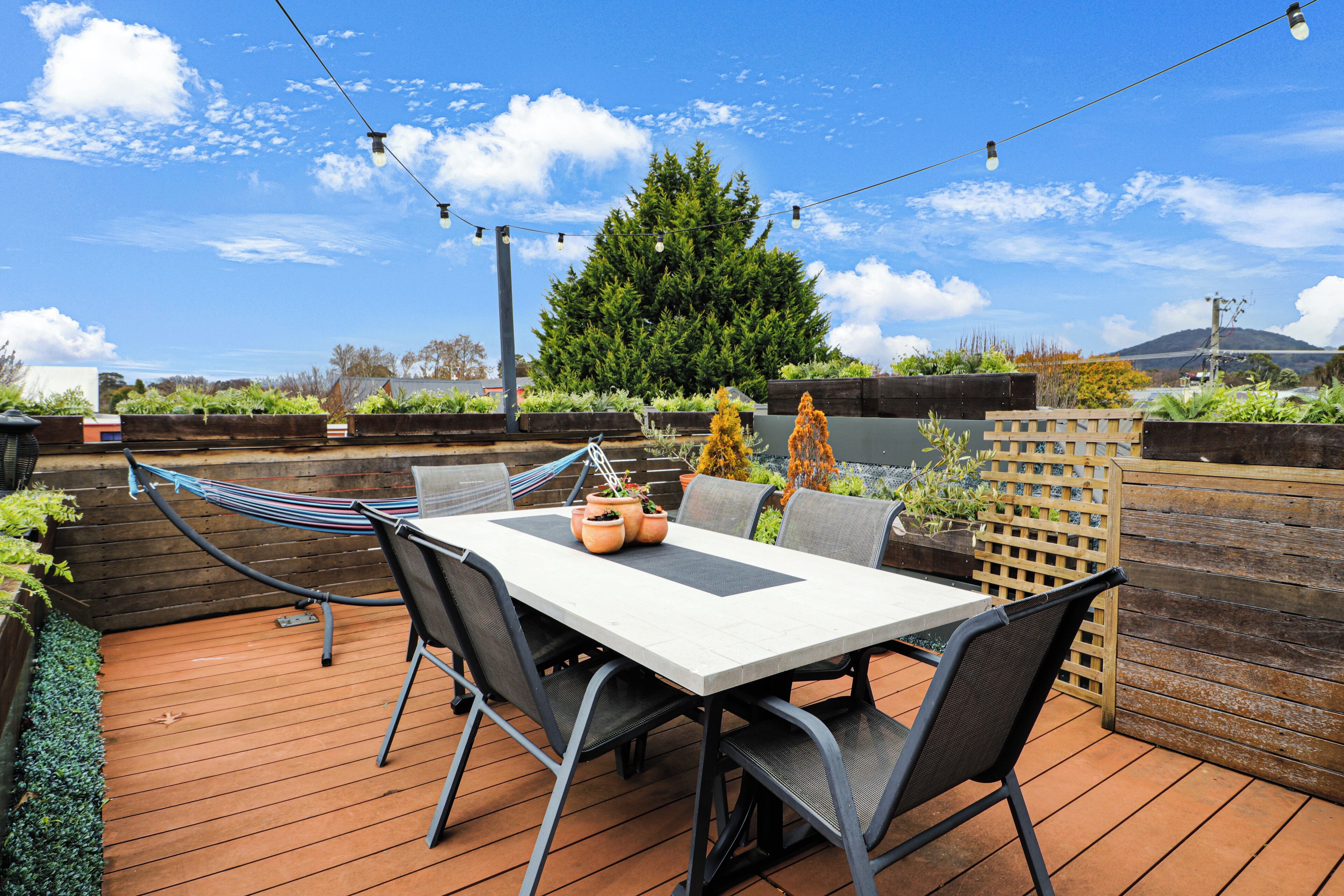 Deluxe Apartment, 2 Bedrooms, Mountain View | Terrace/patio