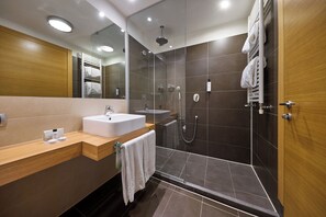 Free toiletries, hair dryer, bidet, towels
