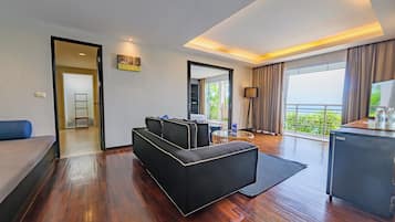 Samui Ocean View Suite - Adults Only | Nappalirész | Síkképernyős tévé
