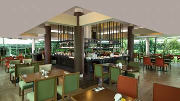 Colazione a buffet, servita tutte le mattine (125000 IDR a persona)