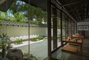 3 restaurantes, café da manhã, culinária japonesa