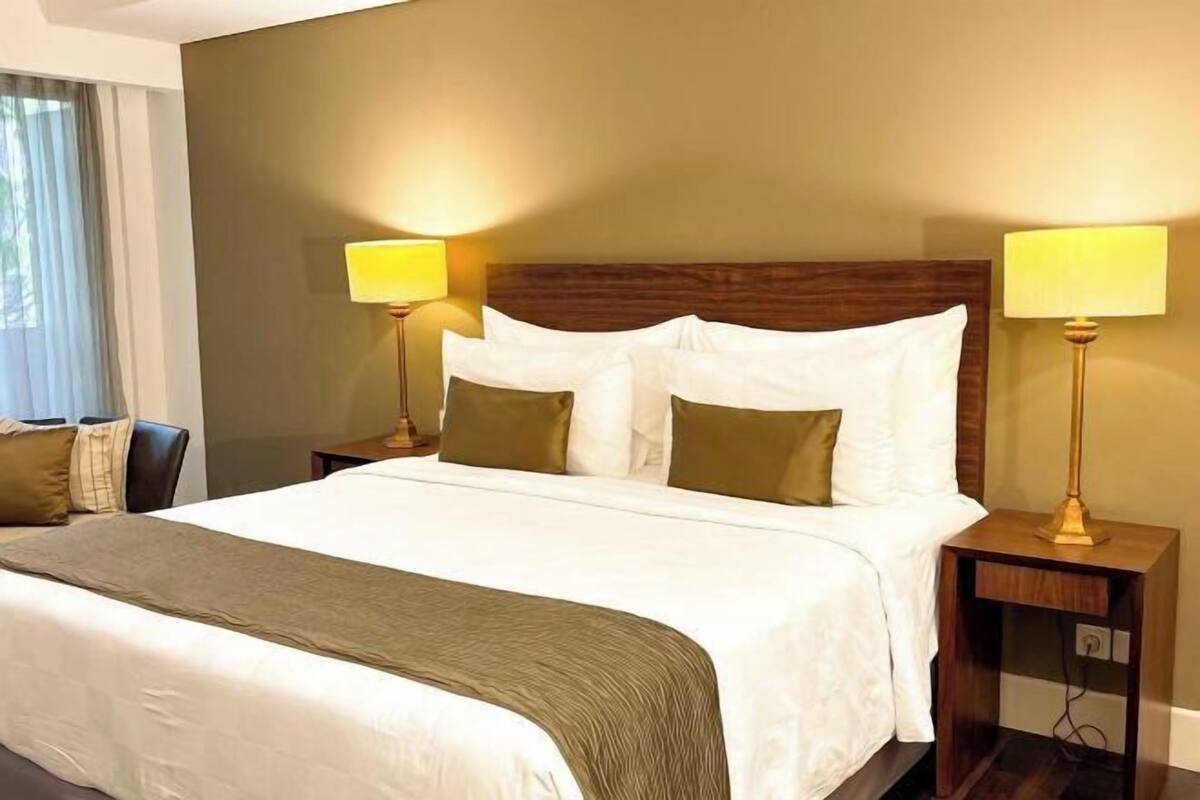 1 bedroom, in-room safe, desk, soundproofing