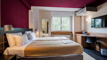 Standard Room, 2 Twin Beds | Desk, laptop workspace, blackout drapes, soundproofing