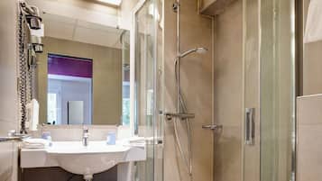 Standard Room, 2 Twin Beds | Bathroom | Rainfall showerhead, eco-friendly toiletries, hair dryer, towels