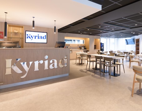 Restaurante. Kyriad Montbeliard Sochaux