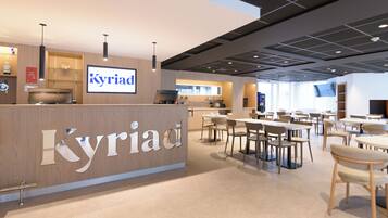 TĂ€gliches FrĂŒhstĂŒcksbuffet (12.90 EUR pro Person)