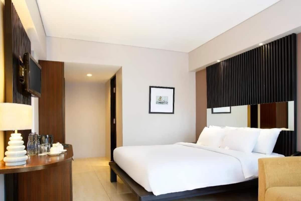 1 bedroom, in-room safe, desk, blackout drapes