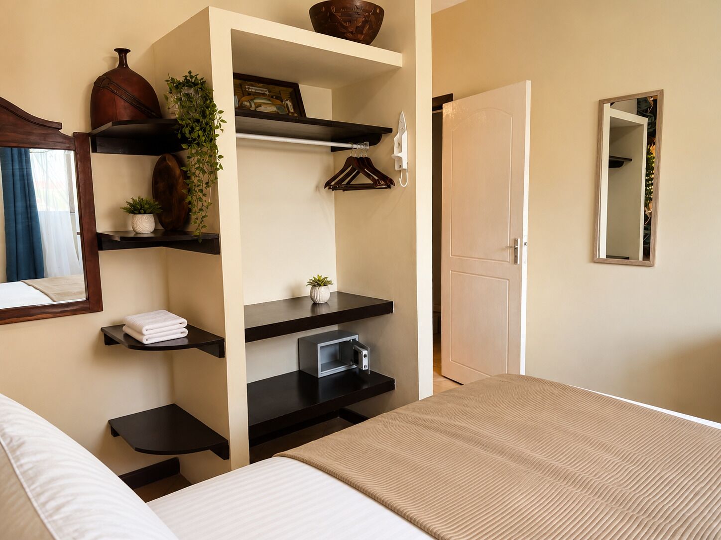 2 bedroom 19/20 | In-room safe, WiFi (free), bed sheets