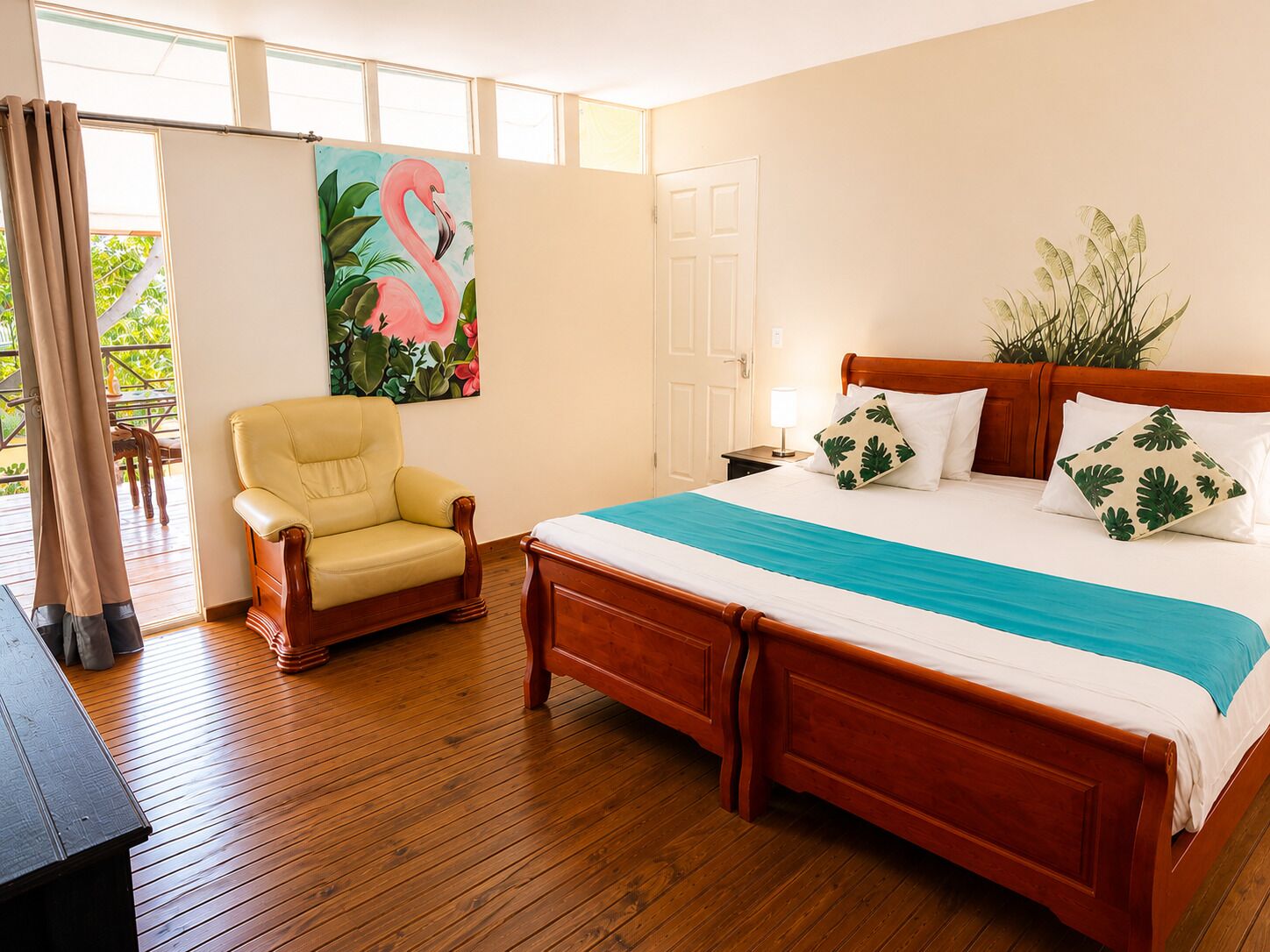 In-room safe, free WiFi, bed sheets