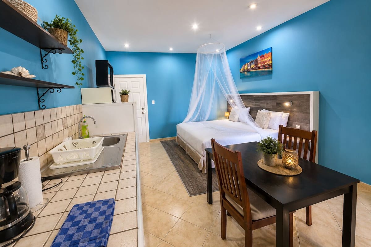 Comfort-Studio, Poolblick