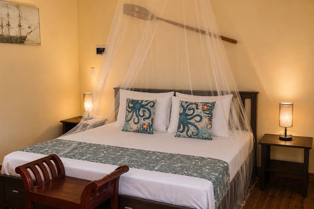 Deluxe Studio 23 | In-room safe, WiFi (free), bed sheets