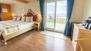 Room - Hotel La Roche Pleureuse (Isle aux Coudres)